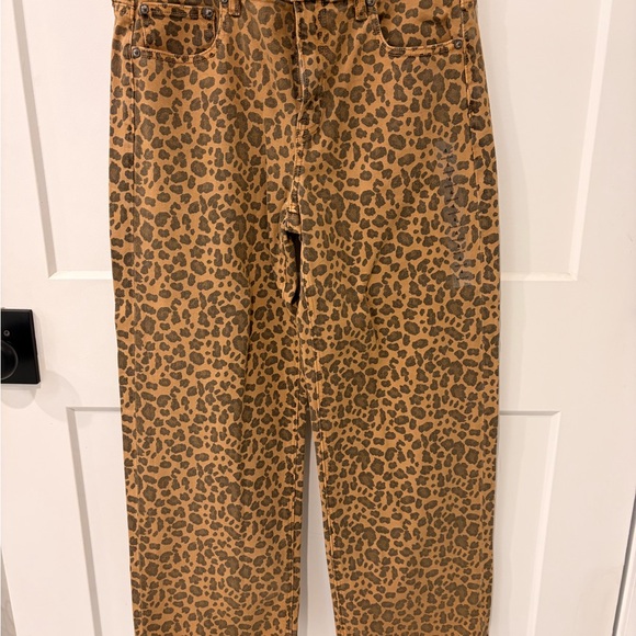 American Eagle Outfitters Stovepipe Leopard Print Denim Pants. New with tags!! - Picture 2 of 3